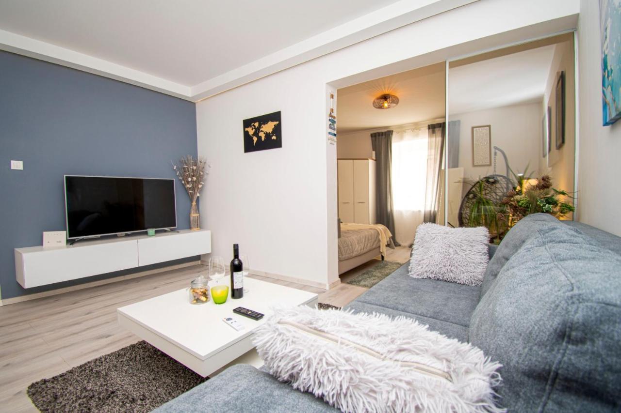 Oasis Apartment Pula Extérieur photo