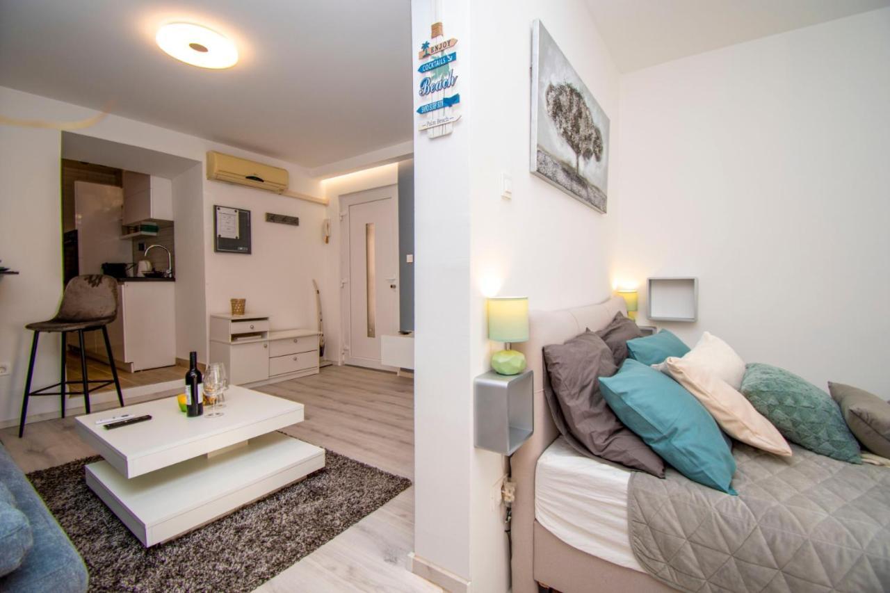 Oasis Apartment Pula Extérieur photo